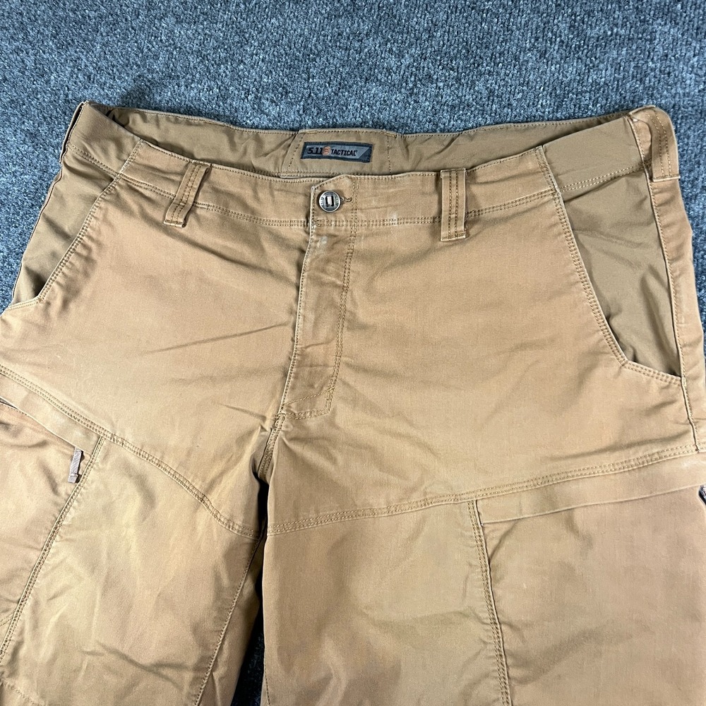 5.11 Tactical Apex 11 Shorts Mens 41x11 Brown Logo Flex Tac Canvas Everyday Wear